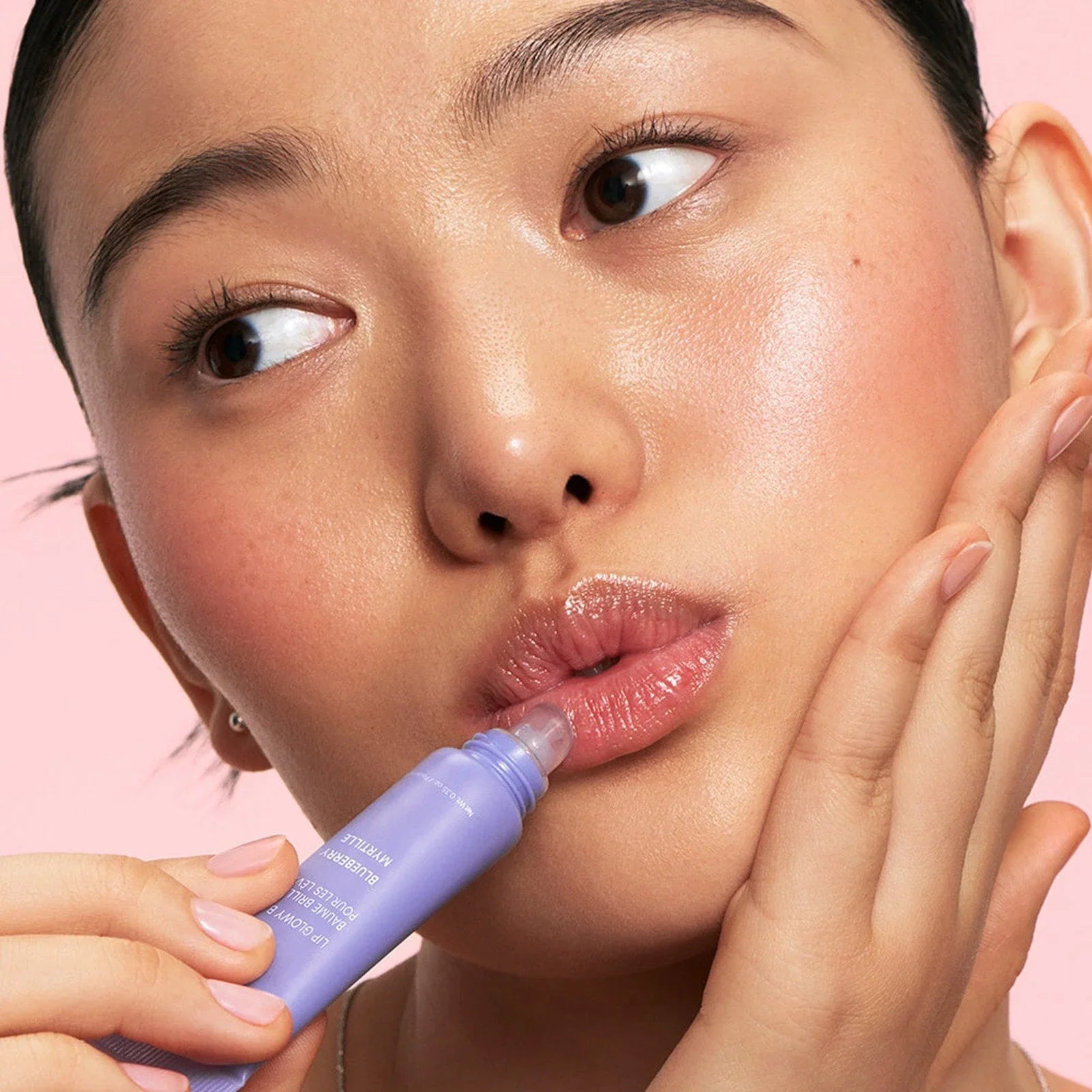 LANEIGE Lip Glowy Balm Blueberry — blueberry tint swatch