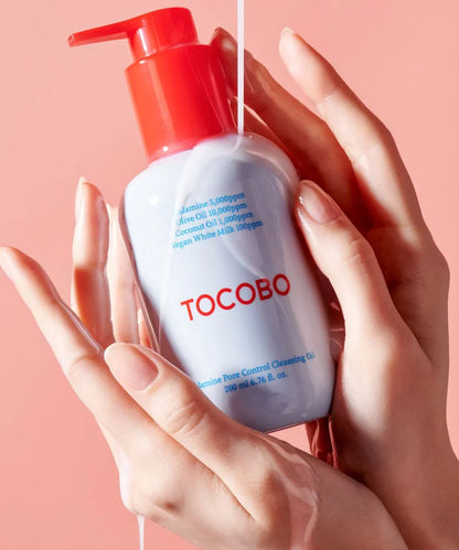 TOCOBO Calamine Pore Control Cleansing Oil — melts away makeup